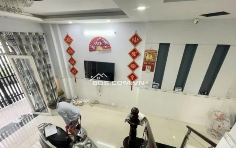 Bán nhà 2 tầng-67m2-Hẻm ô tô-Cách 1 căn ra MT đường -Phước Long A-Quận 9.